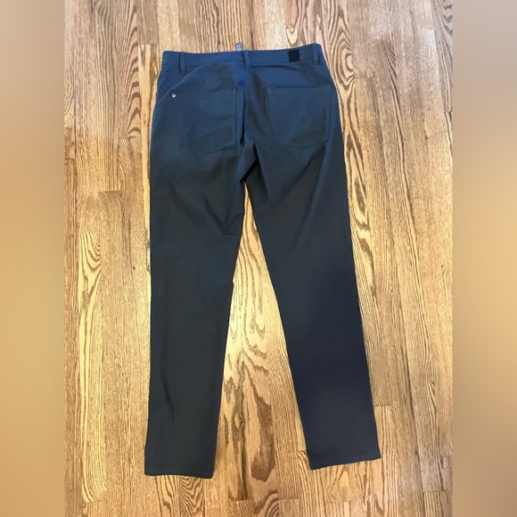 Vuori Meta Pant - Picture 4 of 4